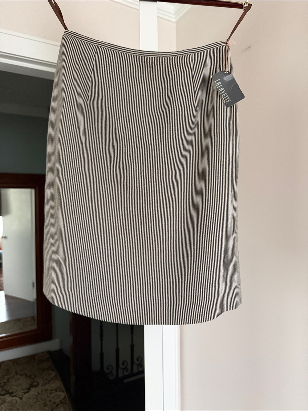 Lafayette 148 New York Brown tan Pinstripe Pencil mini Skirt vintage size 6